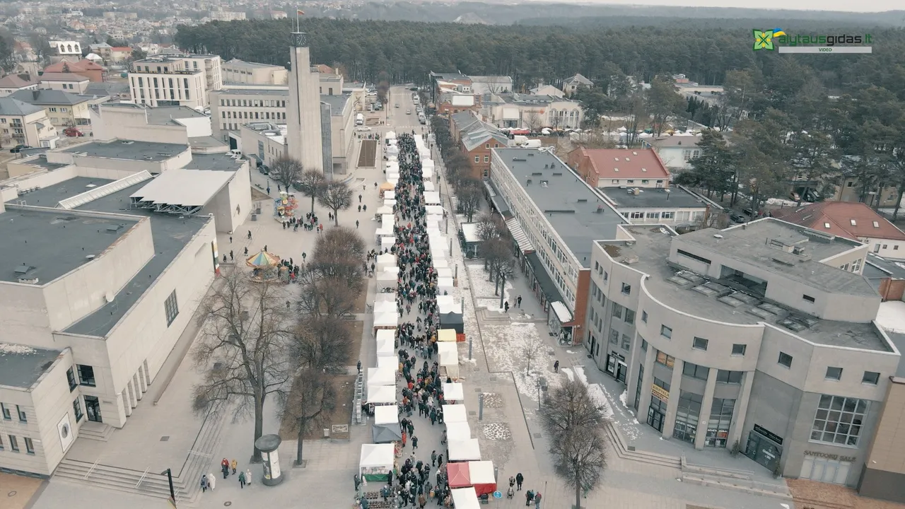 img 820200 01 49 31still035