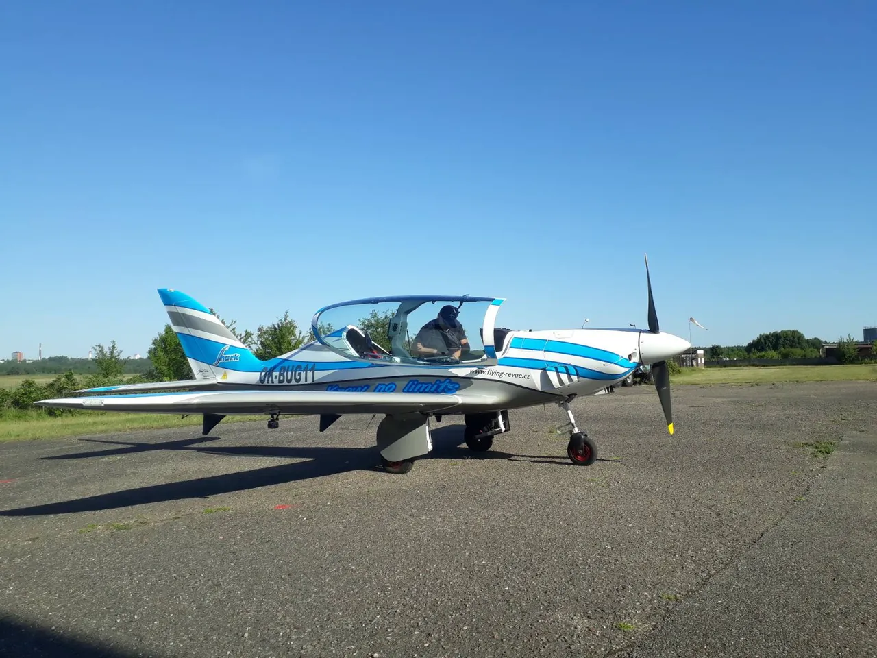 img 9ad3a9840f4fa93c97cc675802e61824 v