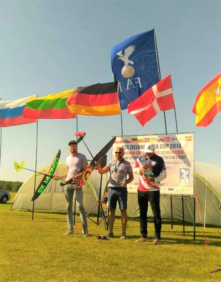 img bfc210ba6cb418f5e2cad98644b8abc2 v