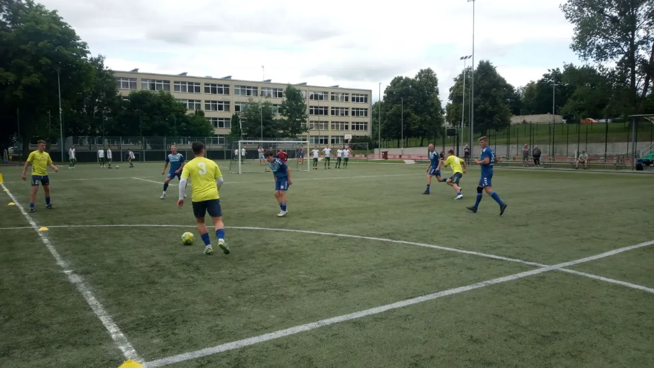 img f5645ade5a0acb3ec3e918eb4299a2cd v jpg