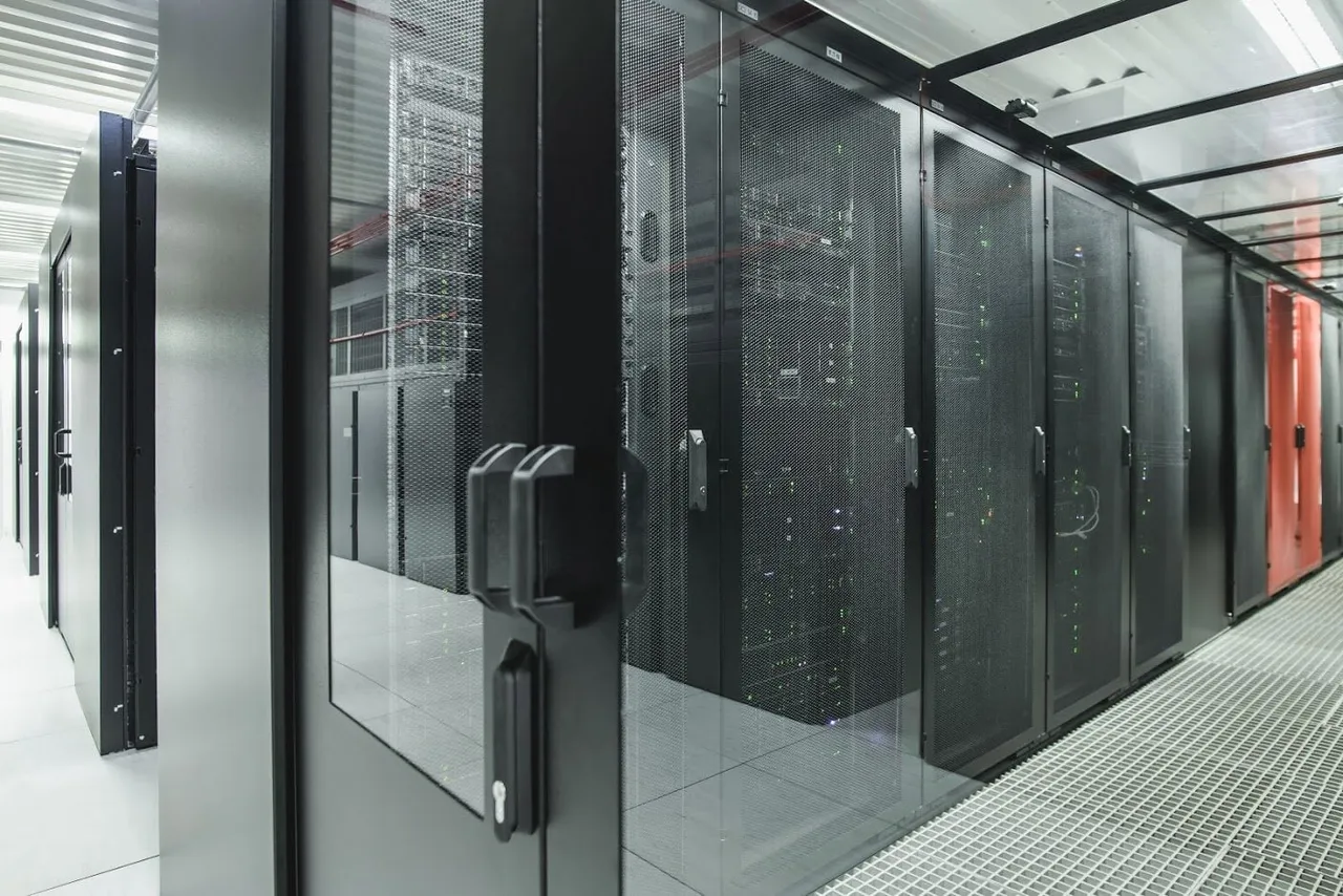 iv duomenu centras spintos 19