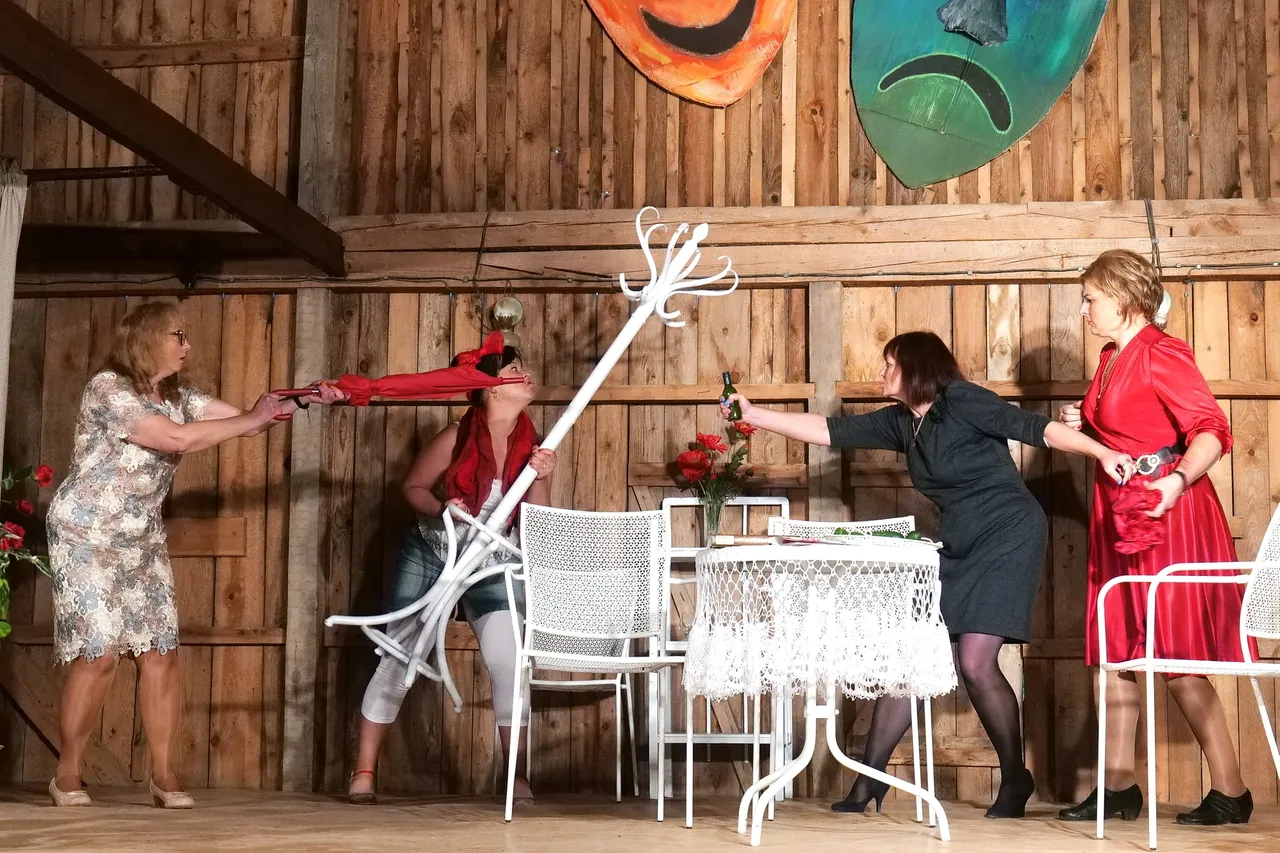 kaimo liktarnos konkurso nugaletojai marijampoles kulturos centro liudvinavo skyriaus megeju teatras zalias sodas