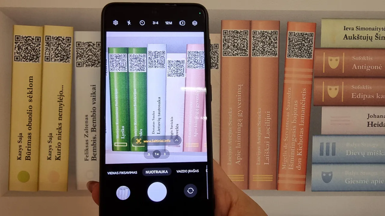 knygu lentyna alytaus jurgio kuncino viesosios bibliotekos vaiku ir jaunimo literaturos kyriuje topoliu g 21 3 scaled