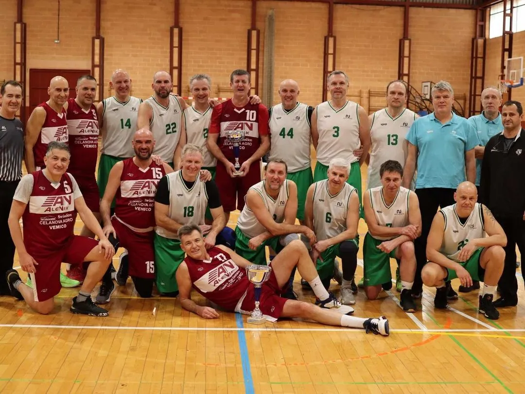 krepatvan263177072 10159242690528301 6495955537488479440 n