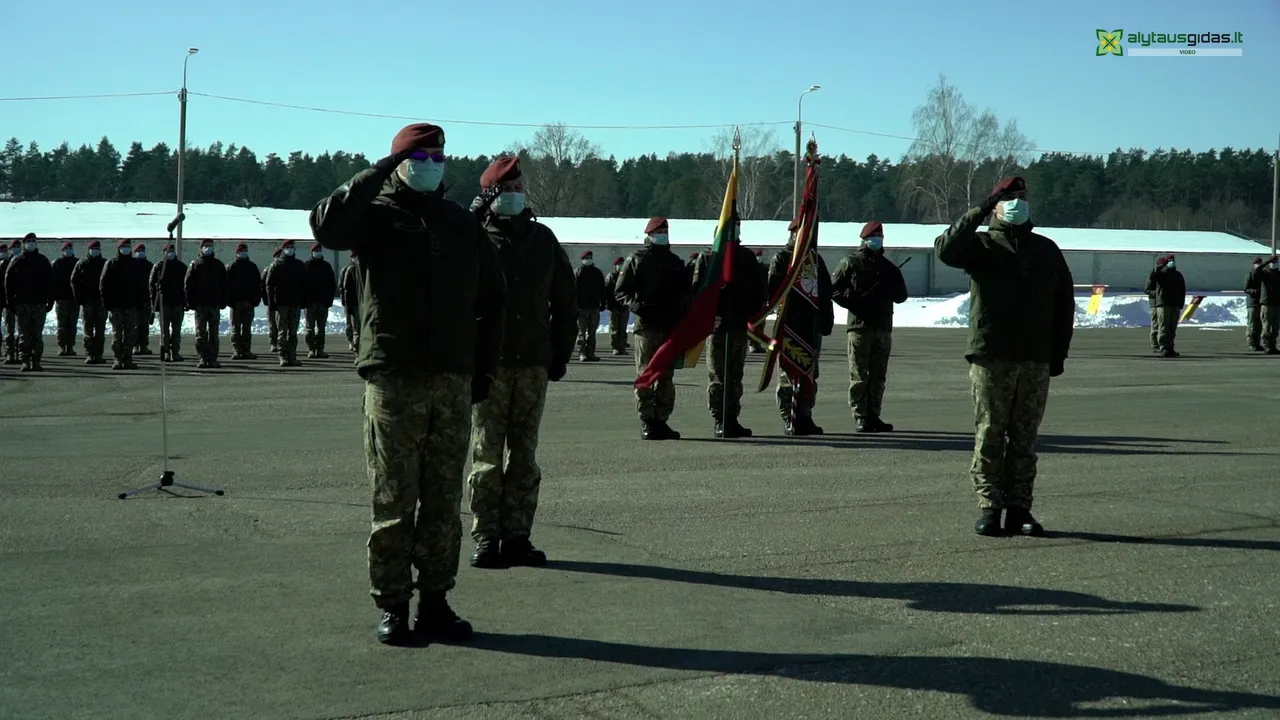 mah0206800 00 15 06still002