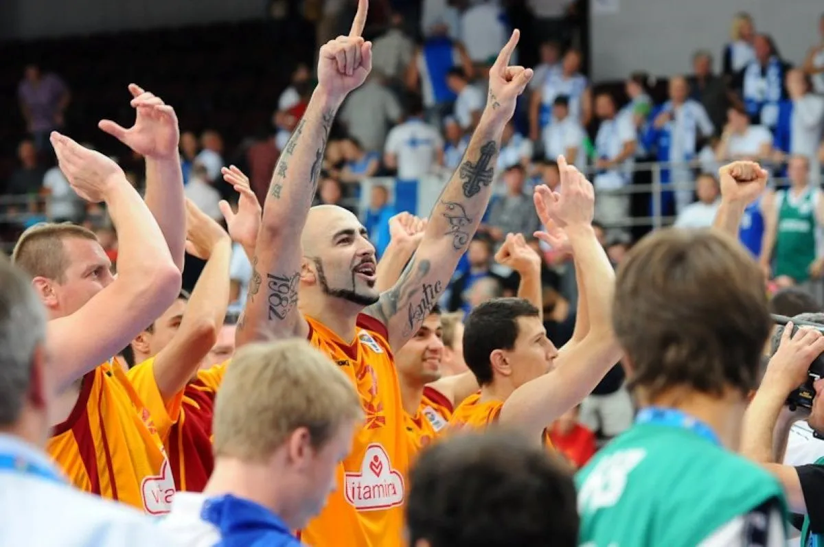 make326275 272056332822261 2619250 os