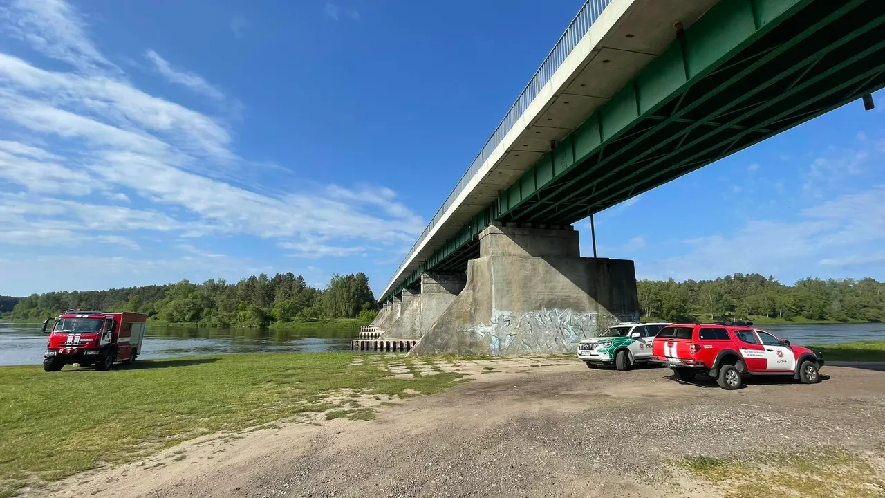 merkinestiltasskenduolissuauto