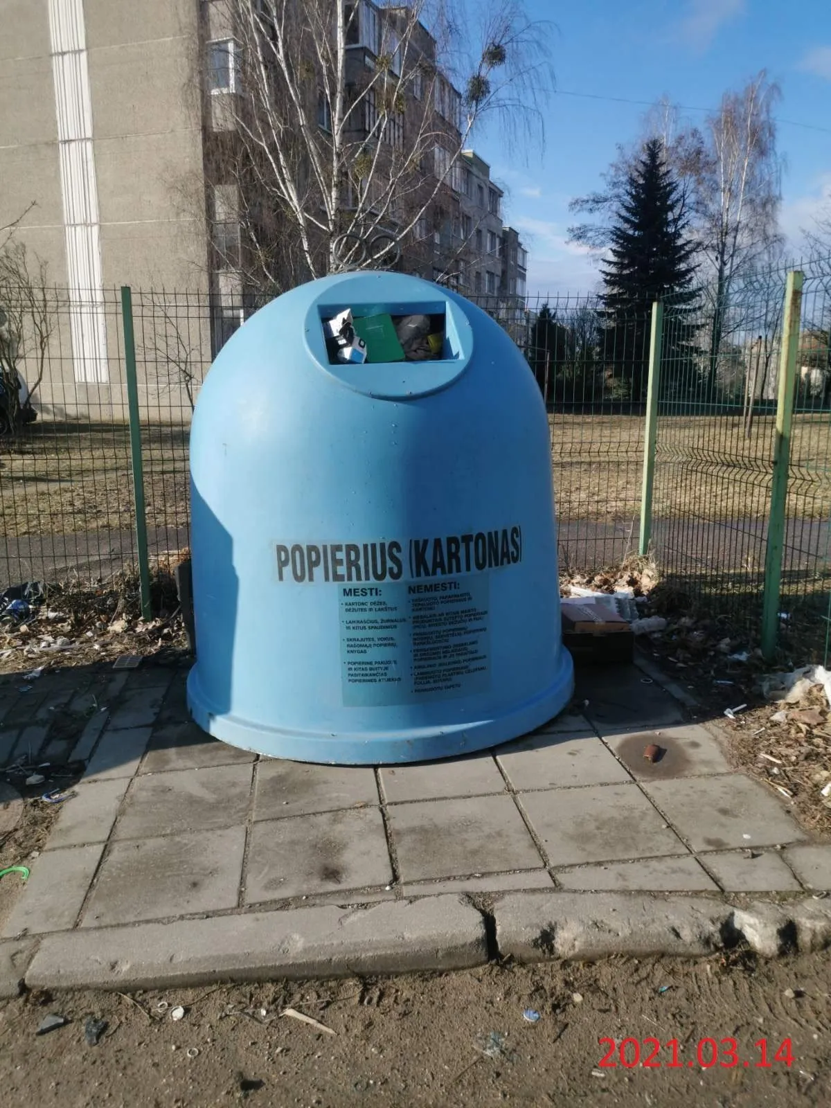 neisveztos popieriaus atliekos varpas