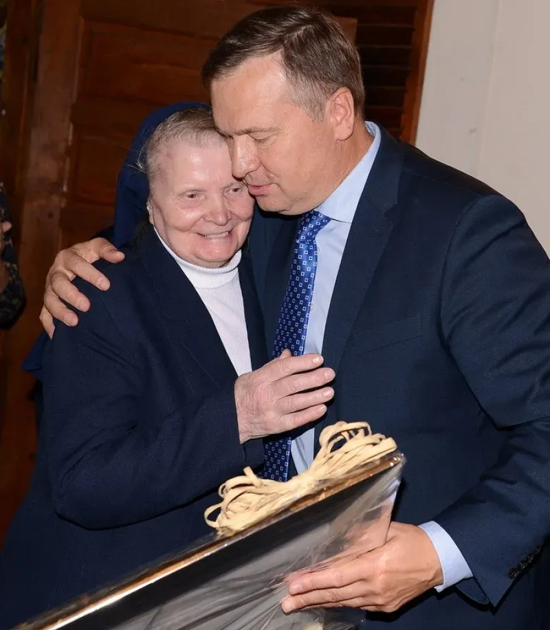 nuotr meras a vrubliauskas ir sesuo vienuole d k saboniute archyvine nuotr jpg