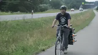 oraputemis kinkytas alytiskio dviratis virsijo automobiliams mieste leidziama greiti