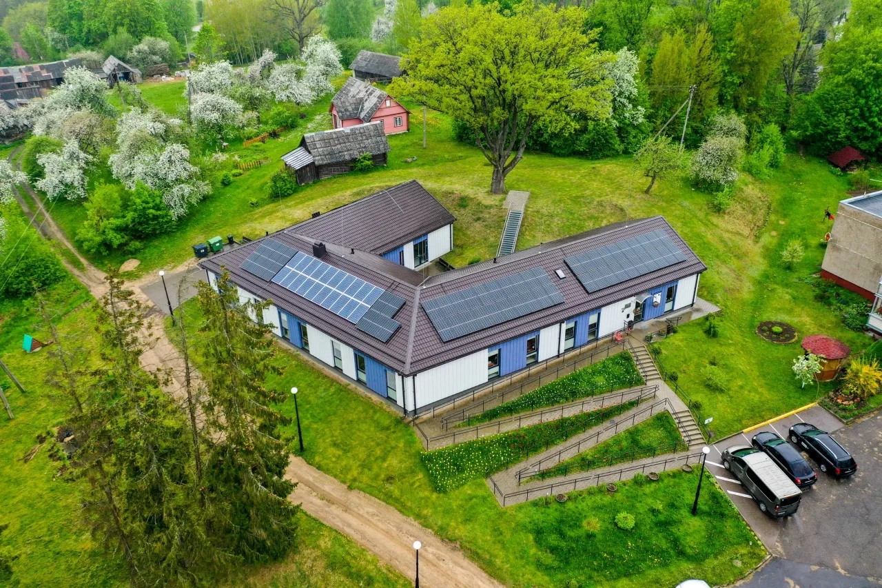 pivasiunu seneliu namai scaled