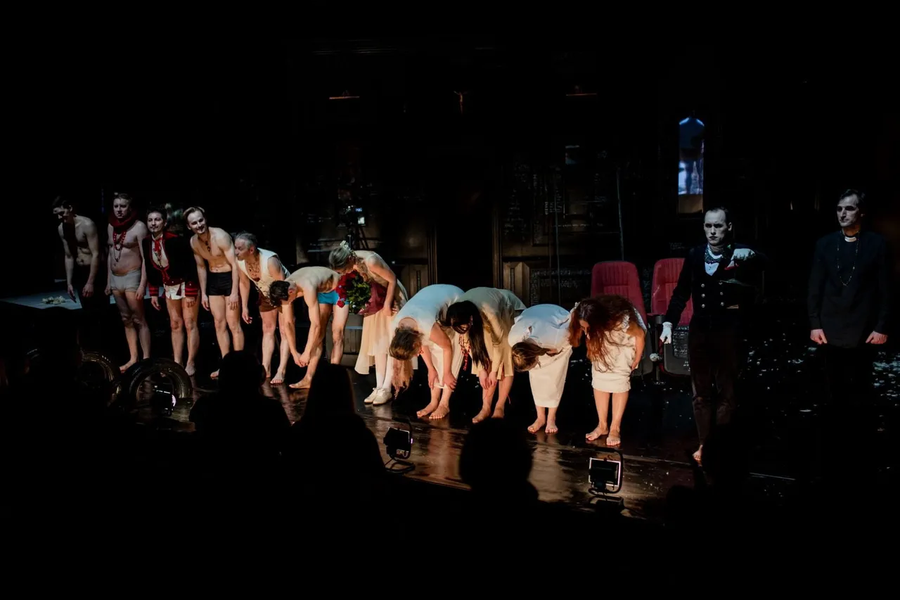 po spektaklio ivona burgundijos princese nuotrmisko mote 25