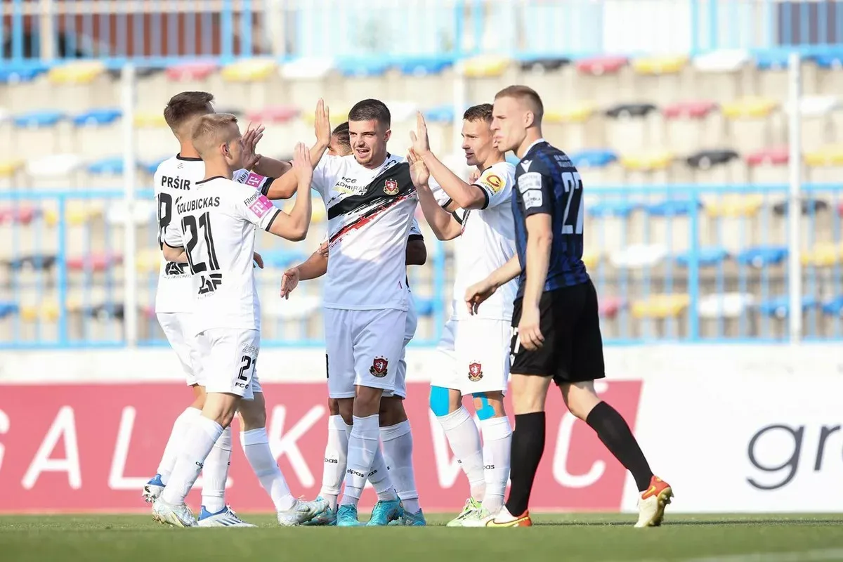 pxl 130522 93446702 jpg