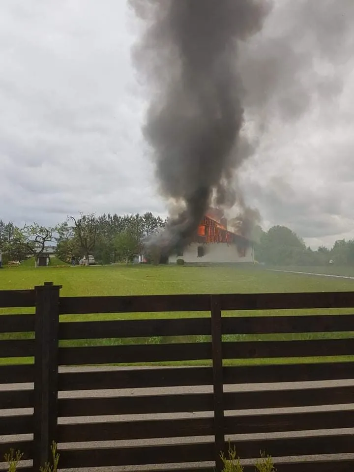 received 1619100318289594