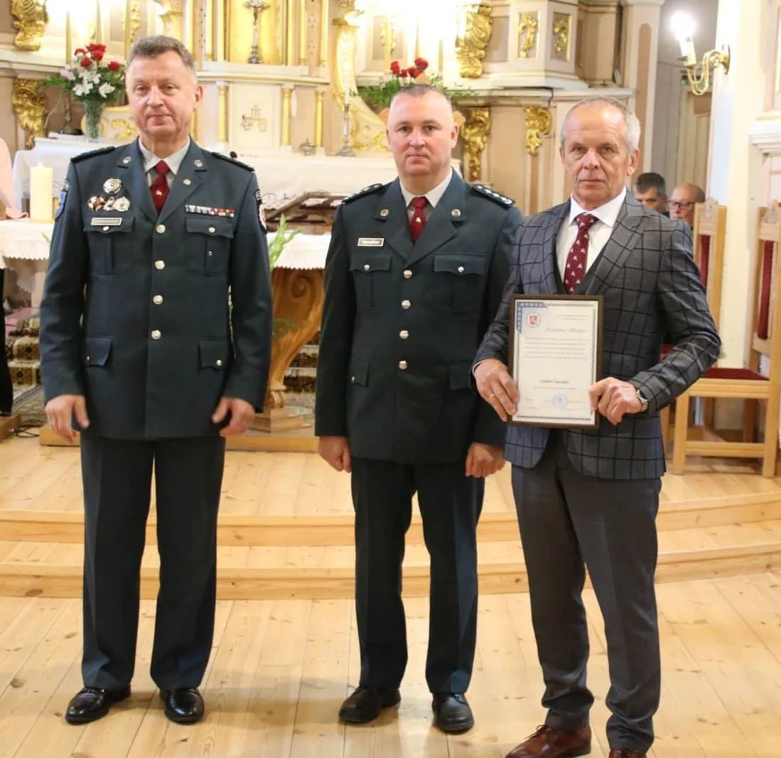 simno seniunas vladas ceponis su policijos padeka