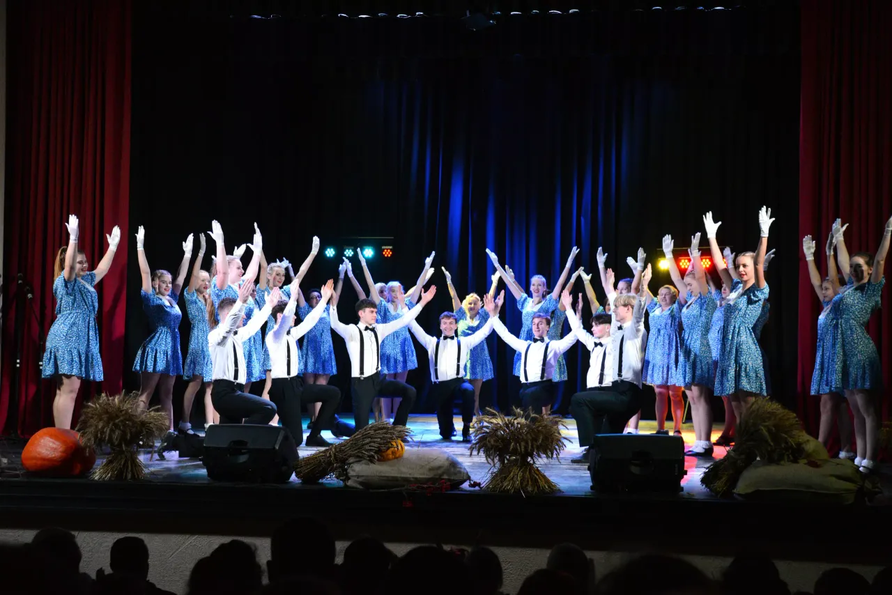 sokiu studijos gracija ir gojelis seniunijos sventes metus scaled