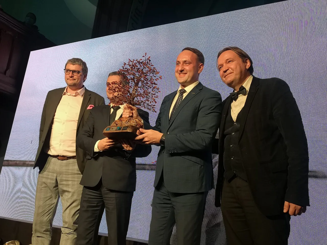 sos259595863 1222534091602246 7143839669676934833 n