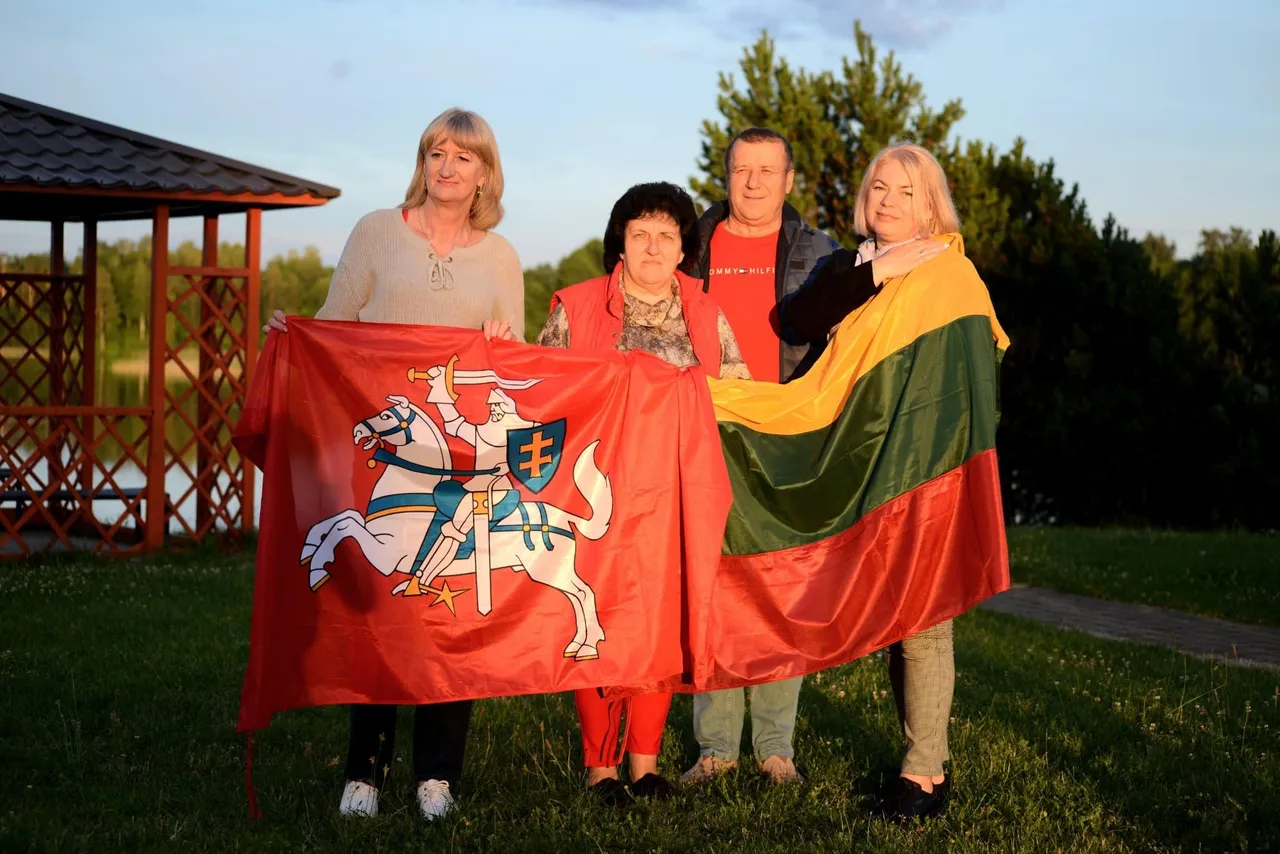 tautiskos giesmes giediojimas pivasiunuose