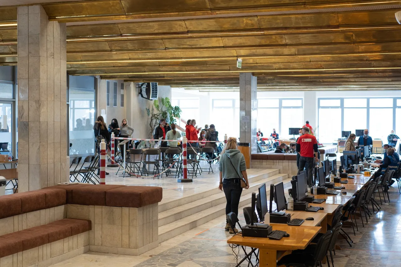 ukrvisi dirba savo darba 62223e80ee035