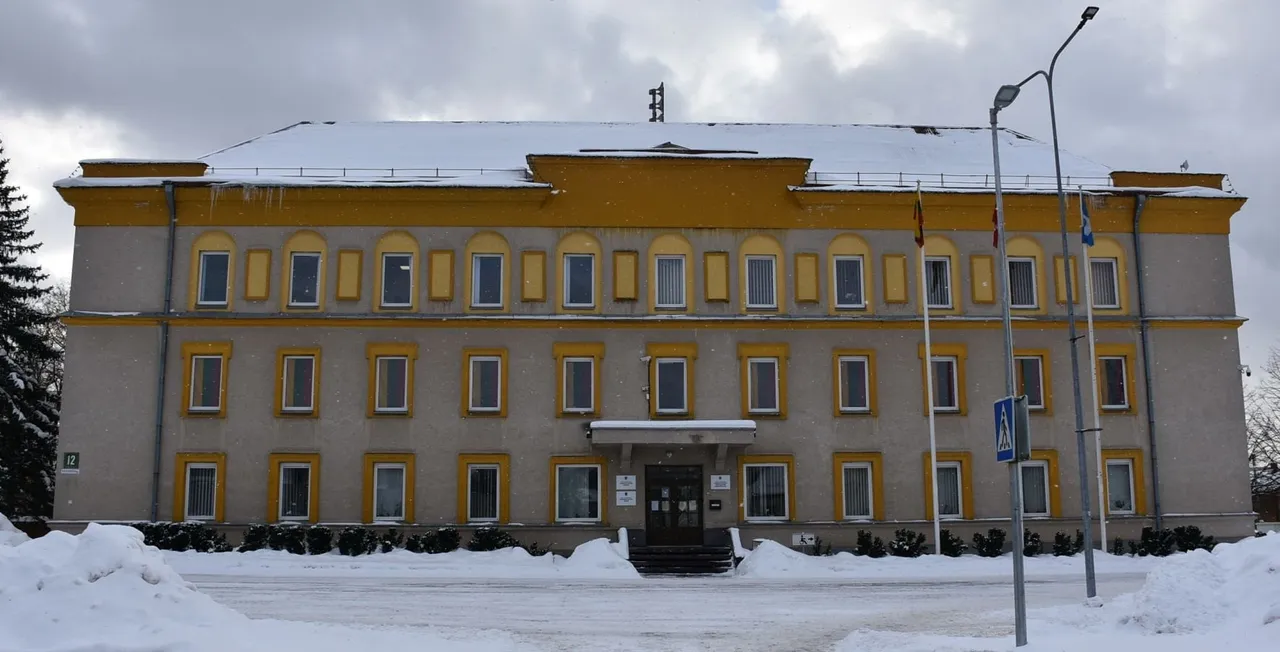 varevasario 16 papuosta2