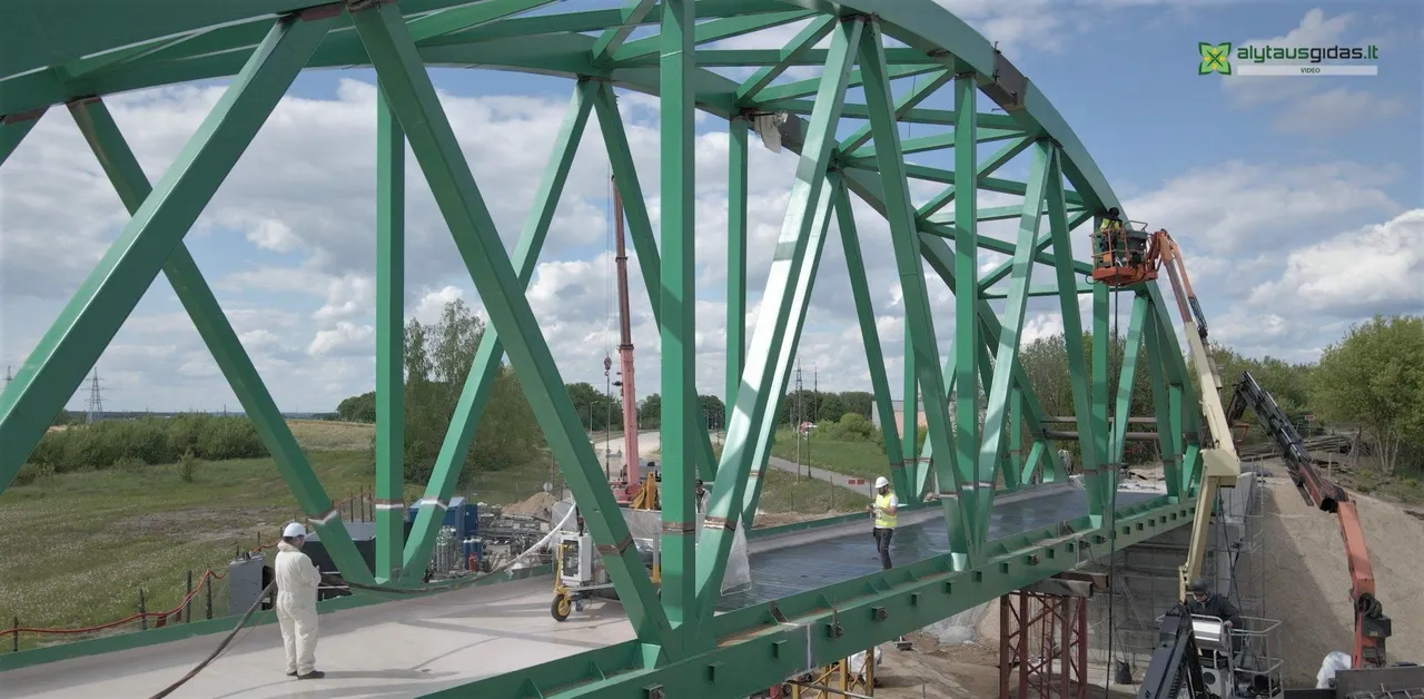 via03 po reportazo00 03 10 03still0101