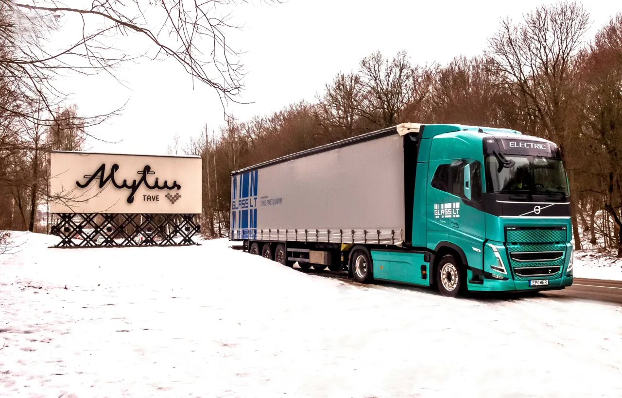 volglas63da37f6736fc scaled