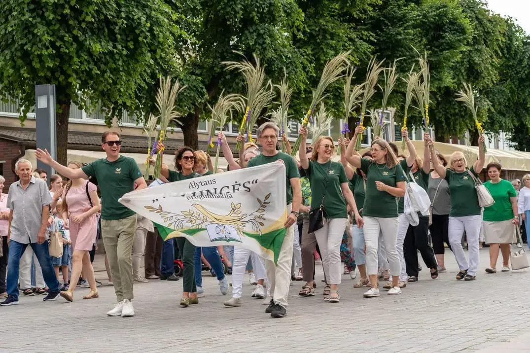 volu354269098 588432036779243 8532972329501594641 n jpg