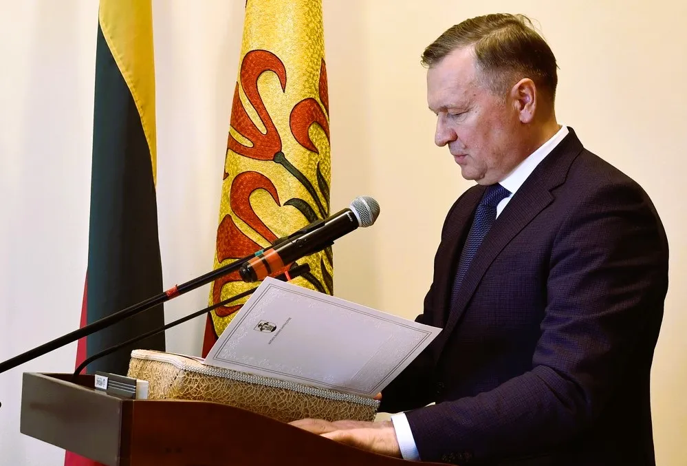 vru343210323 949586792833835 5896678224948965336 ns