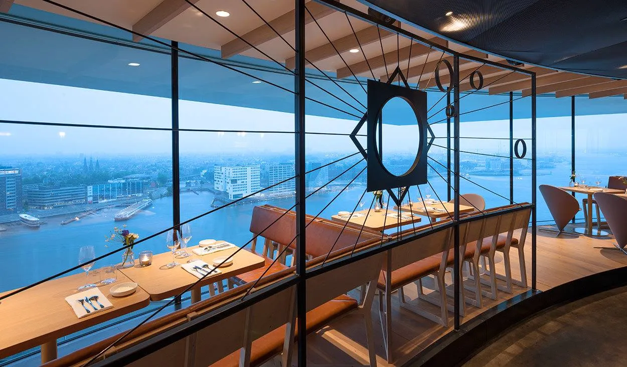 restaurant moon