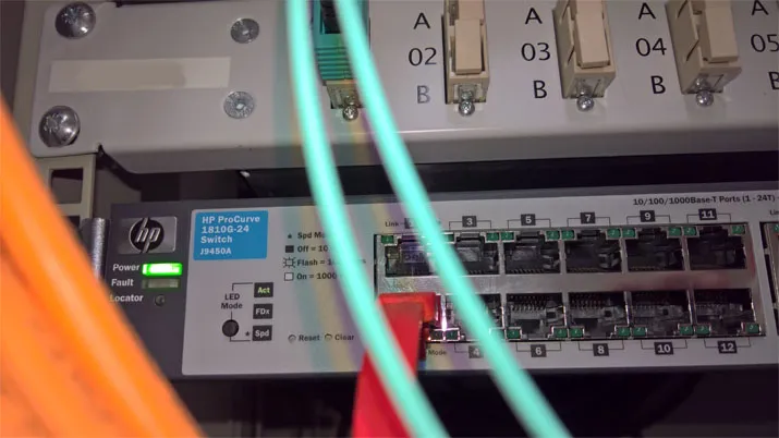 data internet utp kabel router server