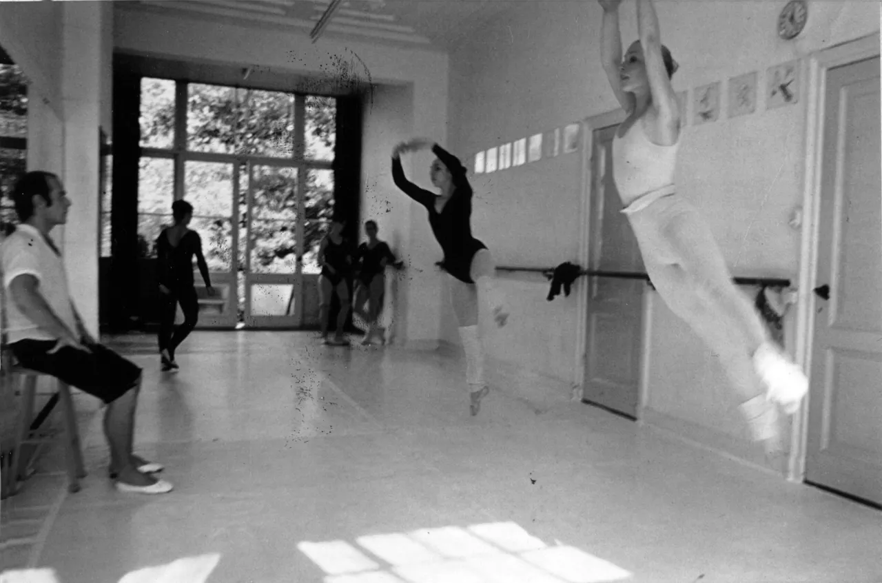 histherberg1976 dagelijkse training studio lp voorloper introdans