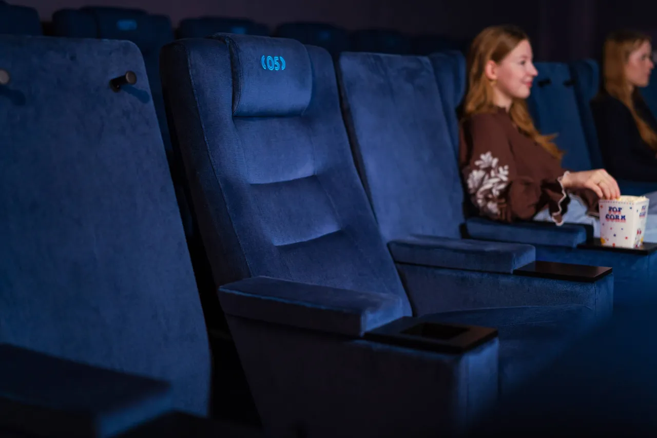 Zij-aanzicht Premium-stoel Bios De Nieuwe Kolk