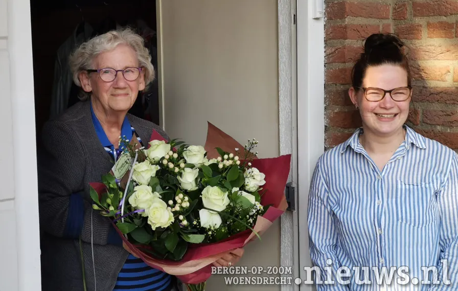 bpf fort zeekant bloemen voor de buren lena de bont