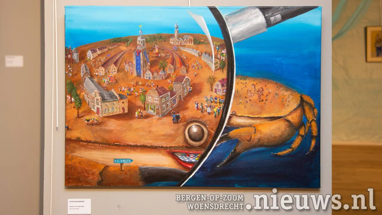 'Krab door een vergrootglas' door Peter Raaijmakers