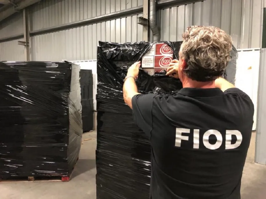 fiod neemt 11 miljoen illegale sigaretten in beslag in weurt 2