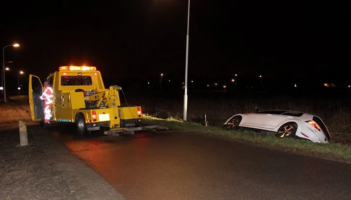 auto in sloot 4 as