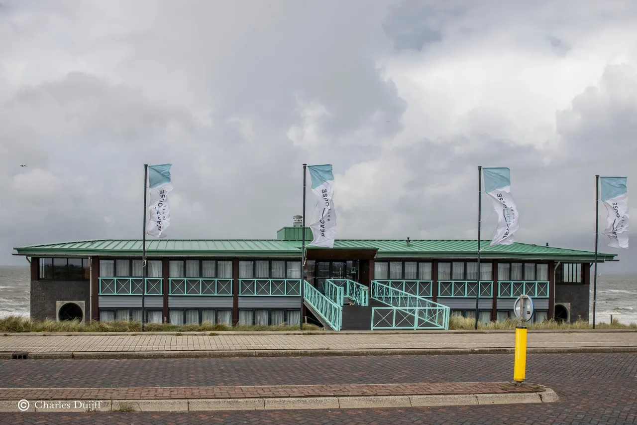 beach house hotel