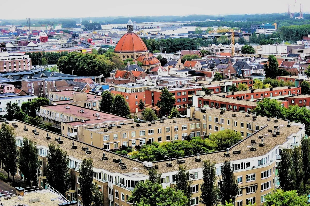 foto 10 9 2017 33 sint agathakerk bouwjaar 1924 gezien vanaf de wijkertoren 1