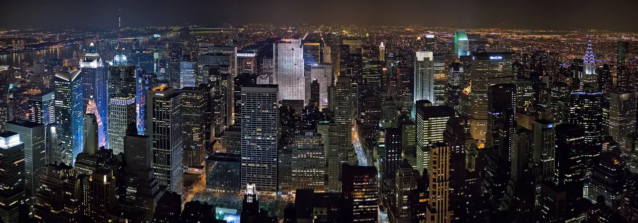 new york midtown skyline at night jan 2006 edit1