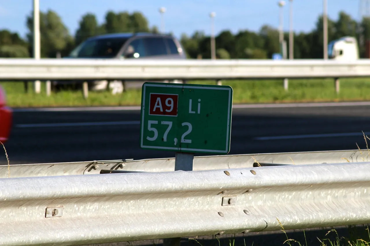 s4