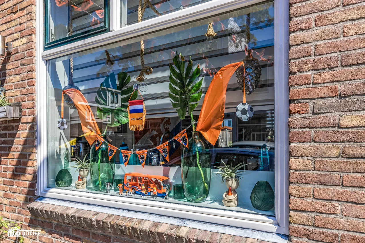 venster oranje