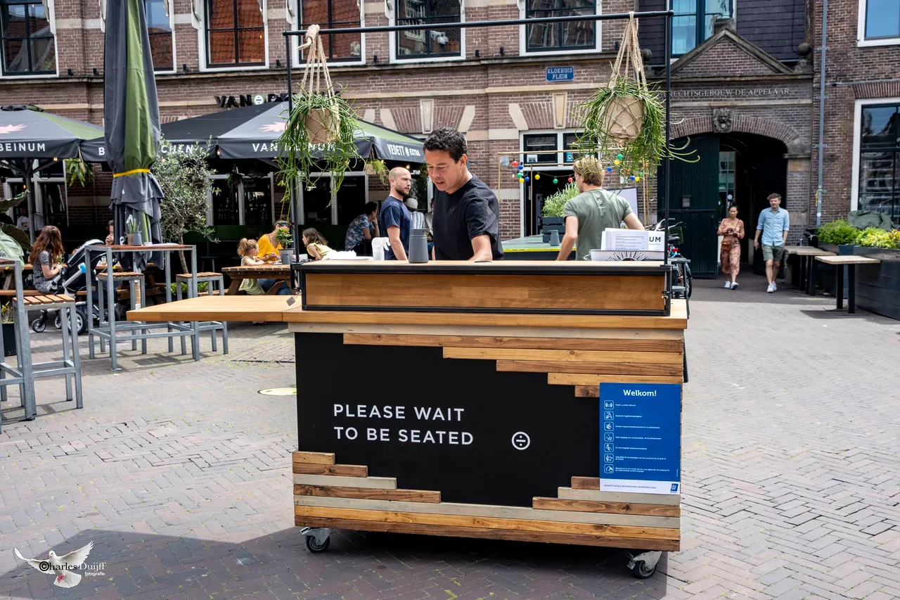 wait to be seated