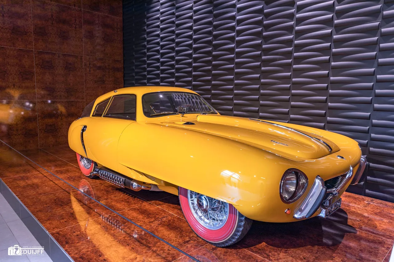 yellow car