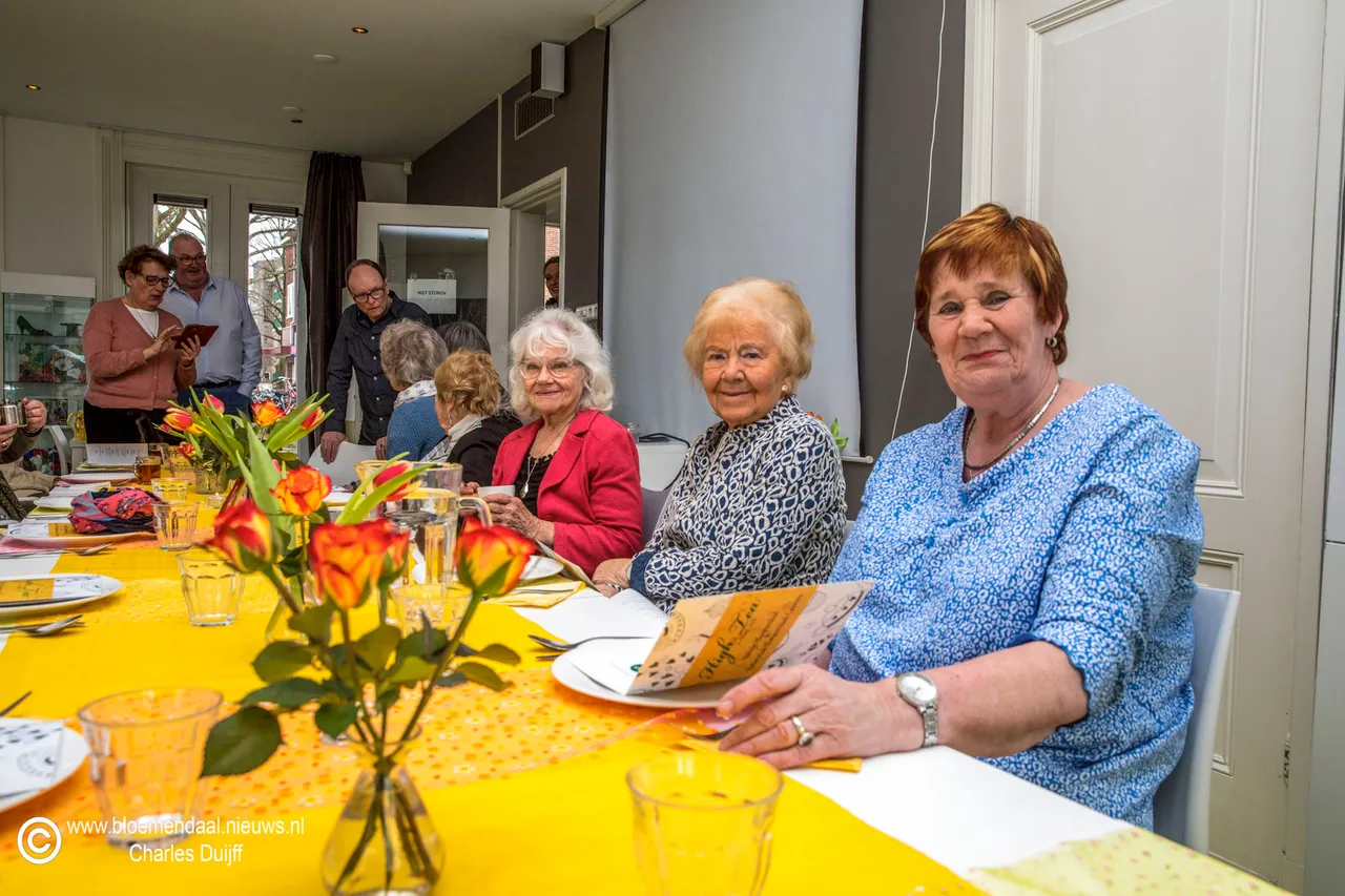 aan tafel 1