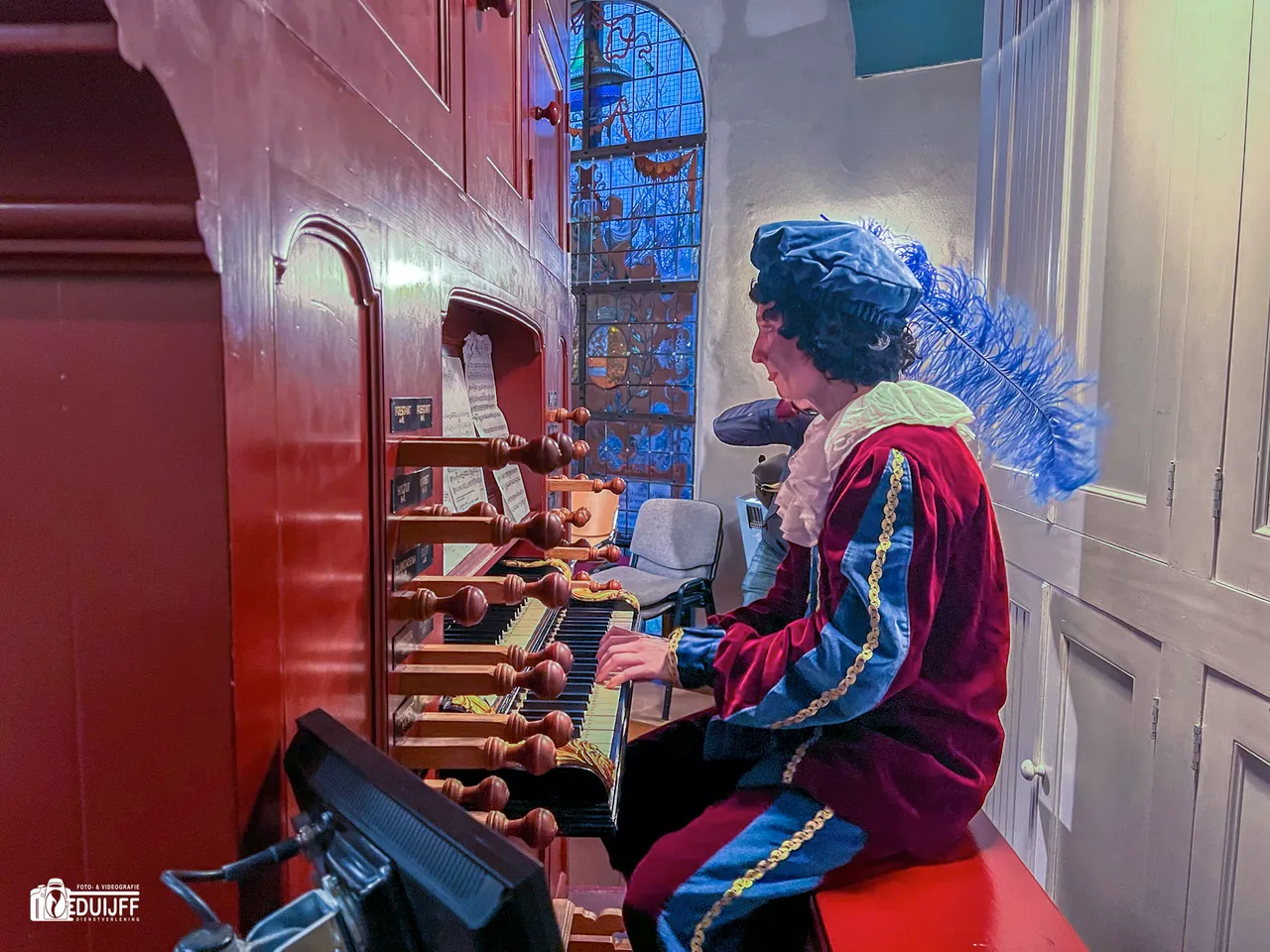 anne achter grote orgel