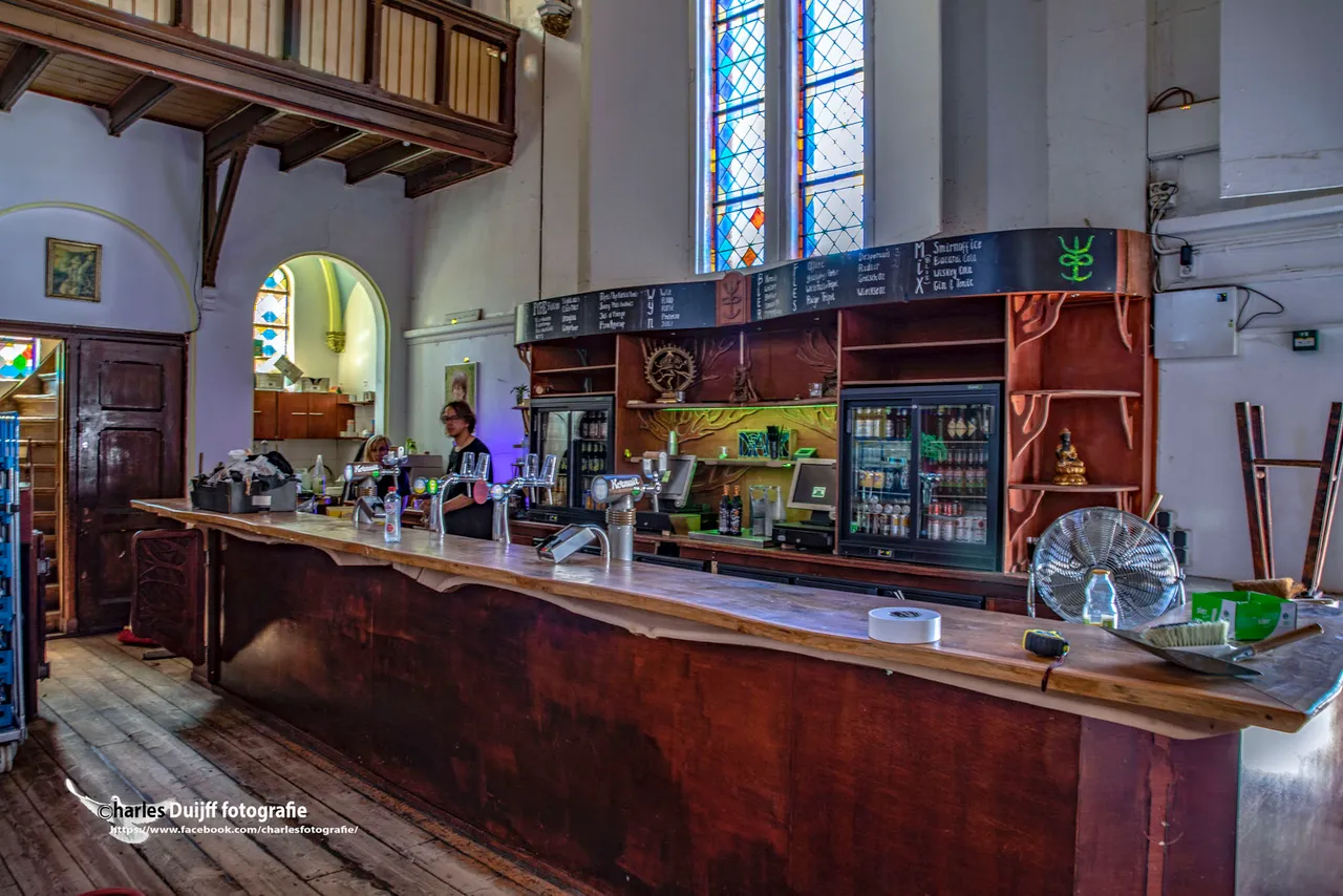 bar in kerk