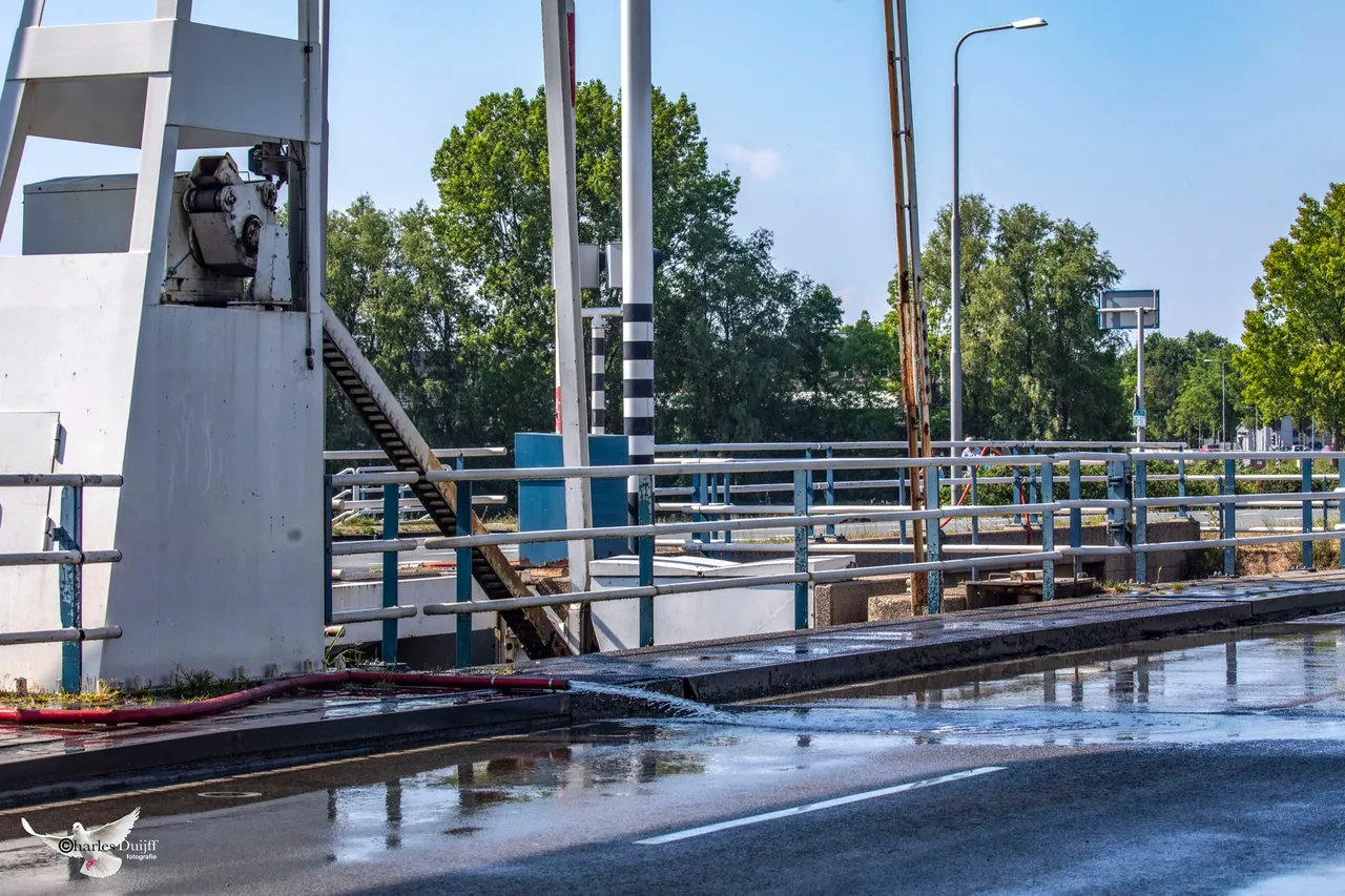 brug nathouden