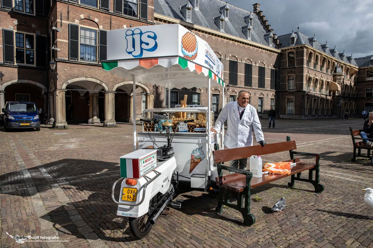 ijsboer binnenhof