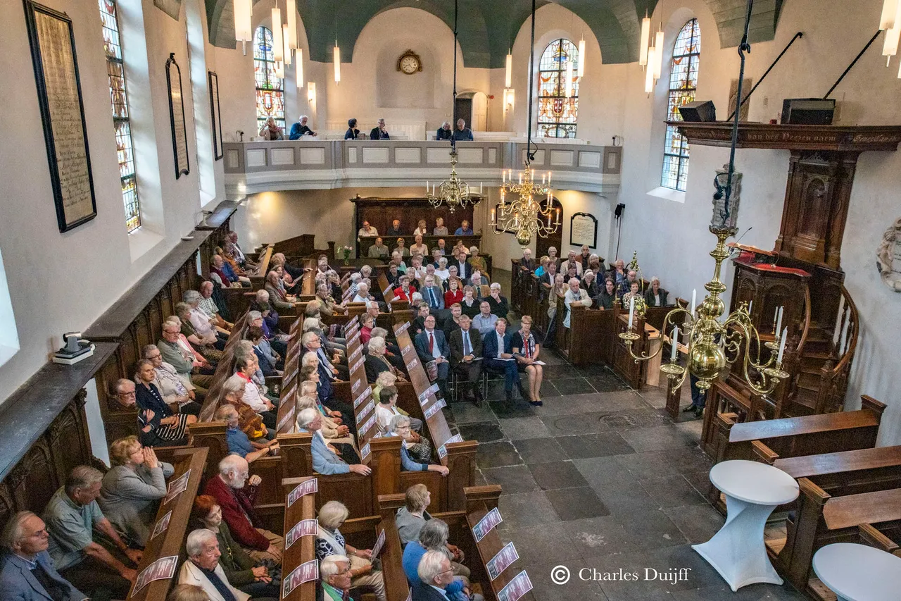 kerk inside2