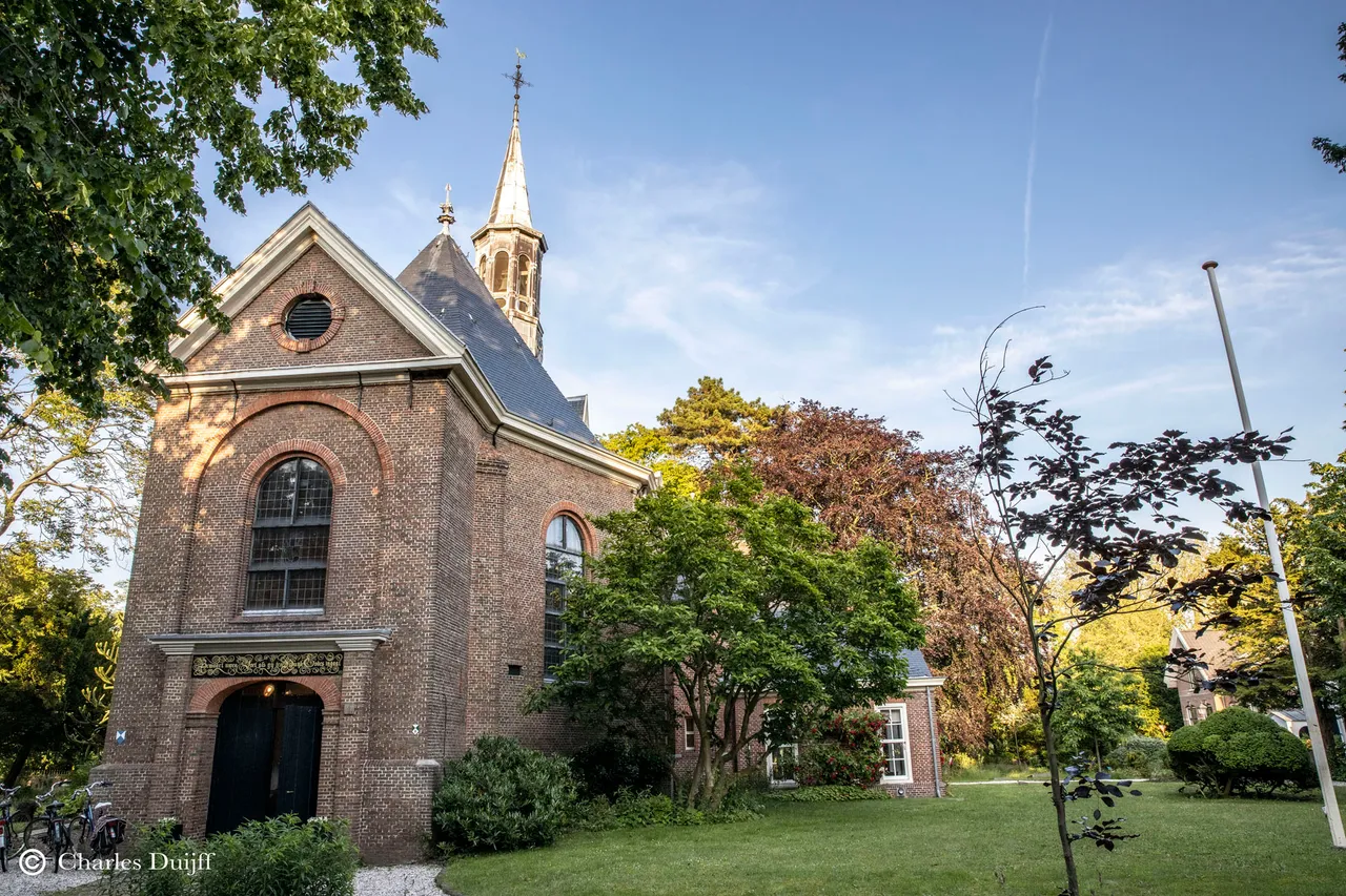 kerk outside
